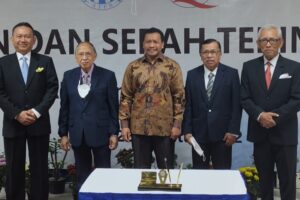 PELANTIKAN & SERAH TERIMA JABATAN DIREKTUR AKPAR NHI BANDUNG2 PELANTIKAN & SERAH TERIMA JABATAN DIREKTUR AKPAR NHI BANDUNG2
